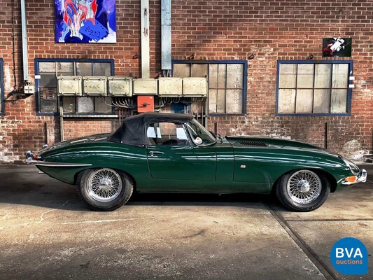 Jaguar E-Type Convertible 4.2 zes-in-lijn, YG-17-VR