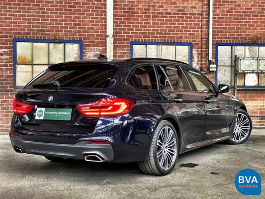 BMW 540d Touring xDrive M-Sport 2017 320pk -Garantie-, RT-068-K