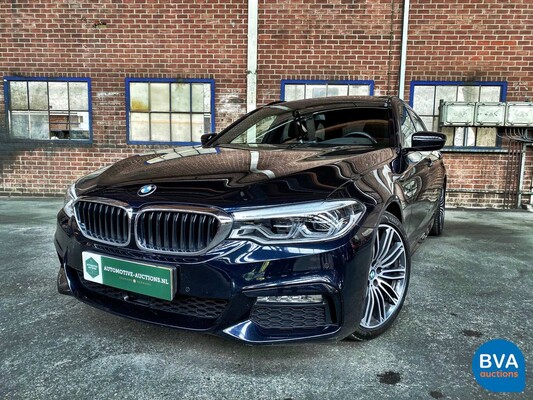 BMW 540d Touring xDrive M-Sport 2017 320pk -Garantie-, RT-068-K