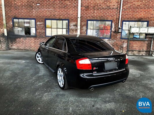 Audi S4 4.2 V8 Quattro Pro Line Sedan 344PK 2004