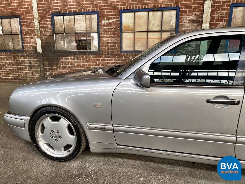 Mercedes-Benz E55 AMG 5.5 V8 354pk Youngtimer 1999