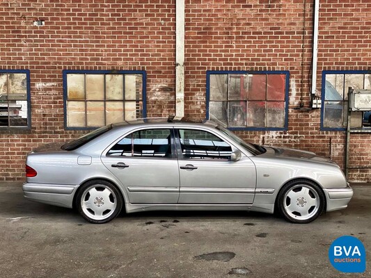 Mercedes-Benz E55 AMG 5.5 V8 354pk Youngtimer 1999