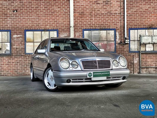 Mercedes-Benz E55 AMG 5.5 V8 354pk Youngtimer 1999