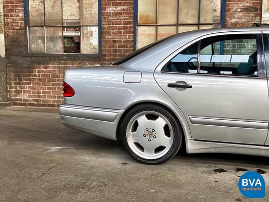 Mercedes-Benz E55 AMG 5.5 V8 354pk Youngtimer 1999