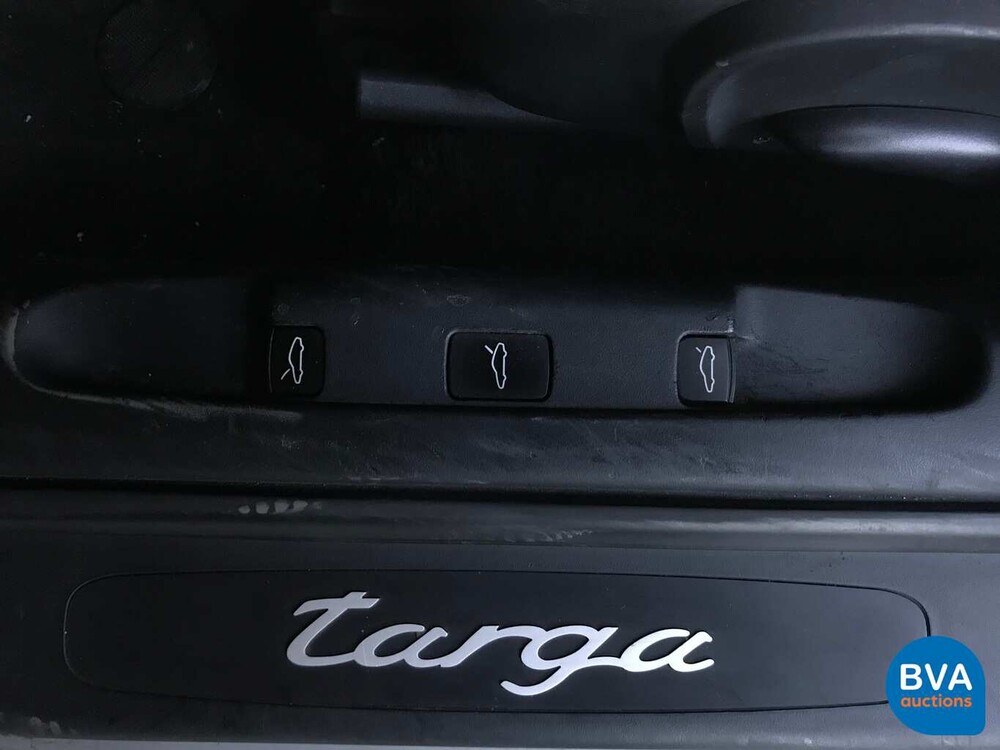 Porsche 911 Targa 3.6 320pk 2002