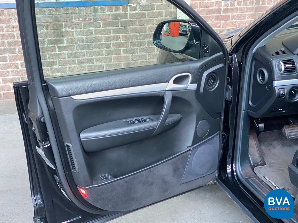 Porsche Cayenne 3.2 S 250pk -Orgineel NL- 2004, 17-NP-DK