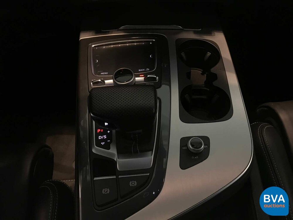 Audi Q7 3.0 TDI Quattro 7-Sitzer 272 PS 2015, HD-633-H.