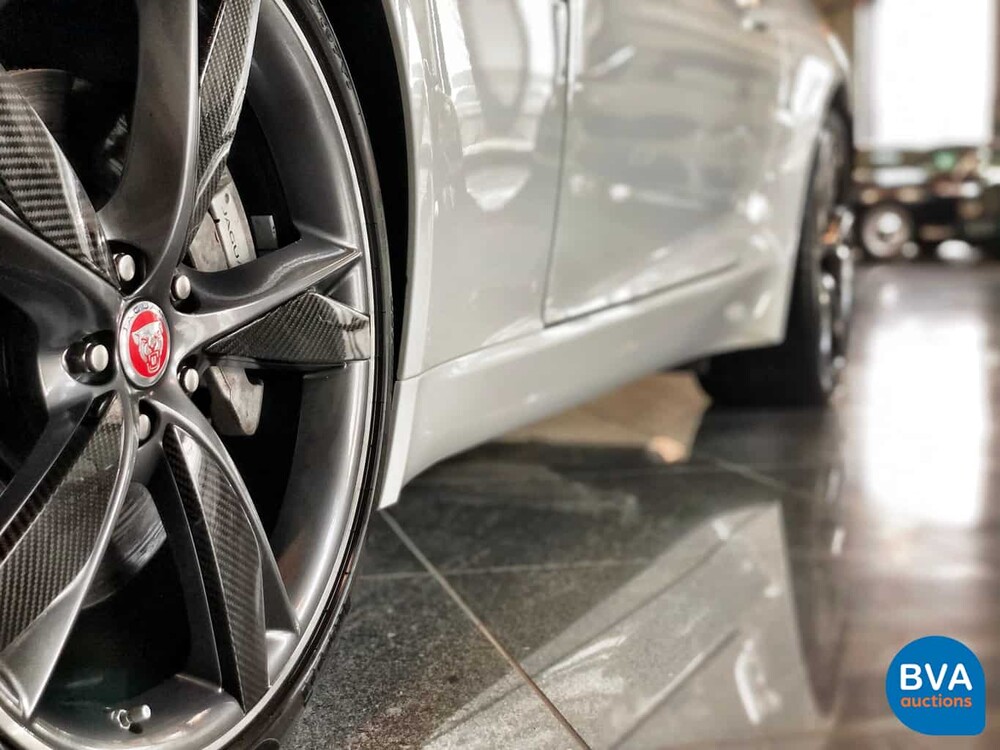 Jaguar F-Typ 3.0 V6 Coupé 340 PS 2017 Original NL, PD-713-N.