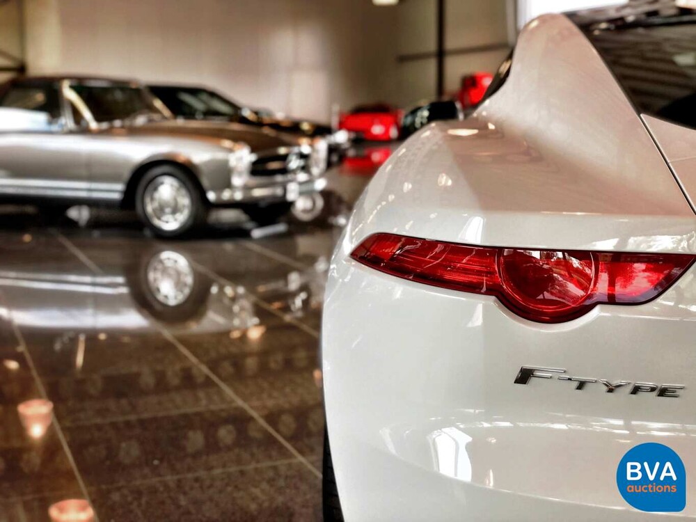 Jaguar F-Typ 3.0 V6 Coupé 340 PS 2017 Original NL, PD-713-N.