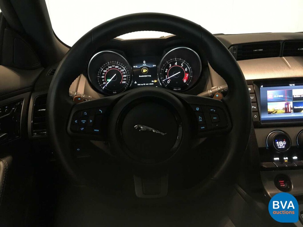 Jaguar F-Typ 3.0 V6 Coupé 340 PS 2017 Original NL, PD-713-N.
