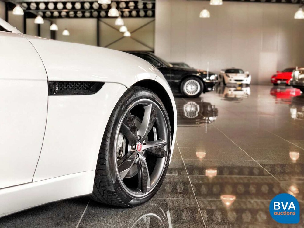 Jaguar F-Typ 3.0 V6 Coupé 340 PS 2017 Original NL, PD-713-N.