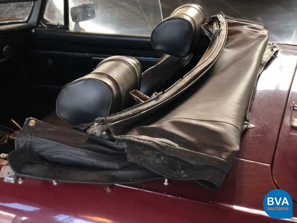 MG B Tourner 1.8 USA 1976, JB-SP-82.