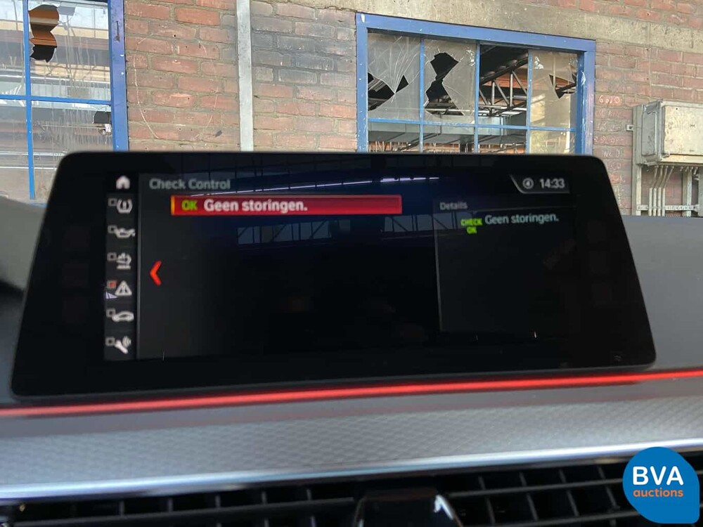 BMW 540d Touring xDrive M-Sport 2017 320pk -Garantie-, RT-068-K