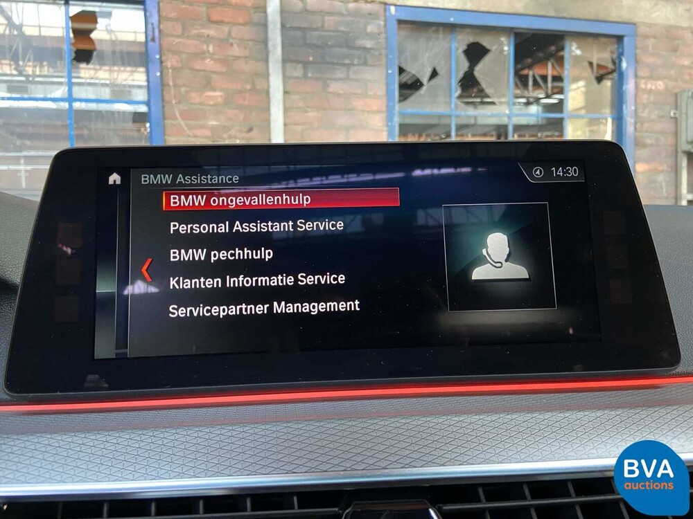 BMW 540d Touring xDrive M-Sport 2017 320pk -Garantie-, RT-068-K