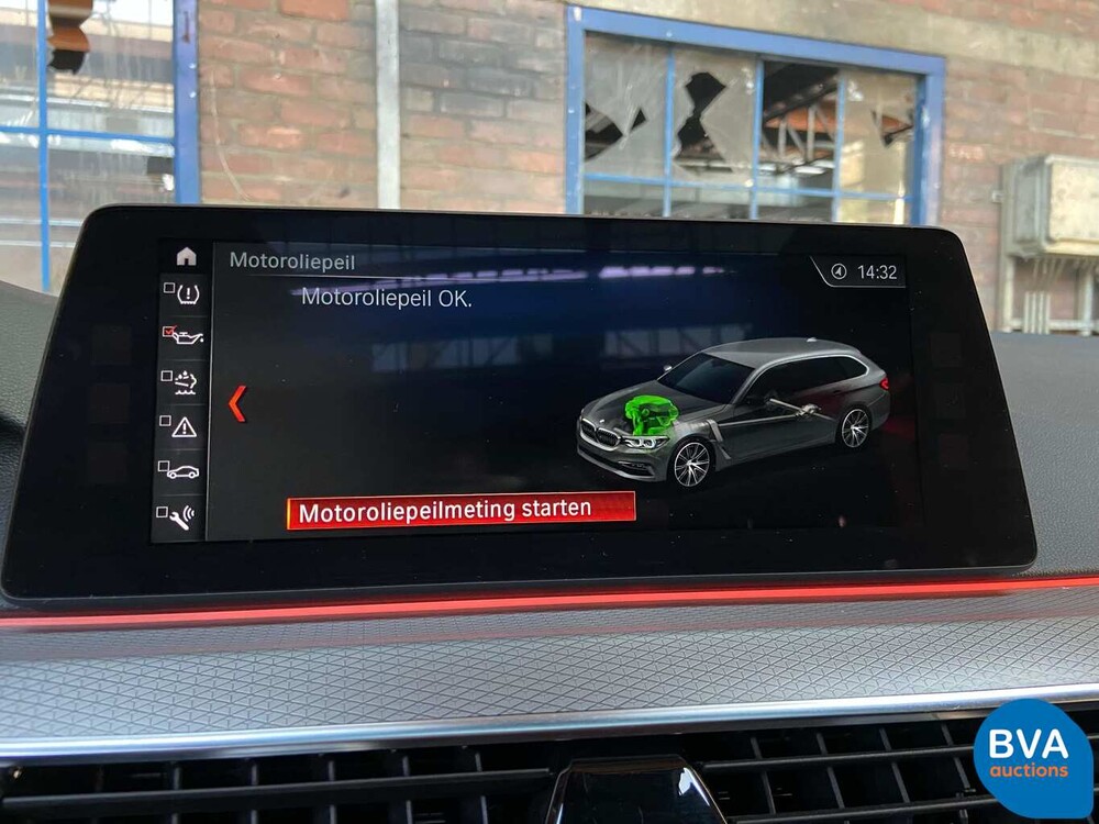 BMW 540d Touring xDrive M-Sport 2017 320pk -Garantie-, RT-068-K