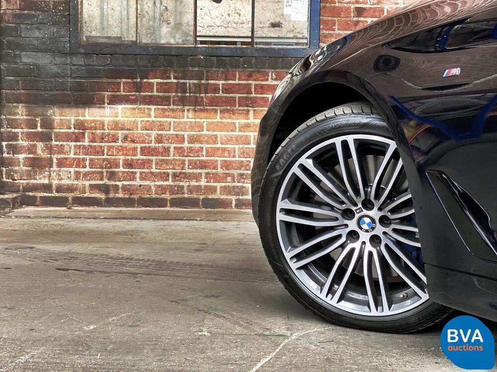 BMW 540d Touring xDrive M-Sport 2017 320pk -Garantie-, RT-068-K