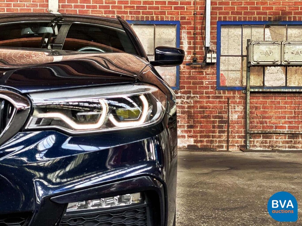 BMW 540d Touring xDrive M-Sport 2017 320pk -Garantie-, RT-068-K