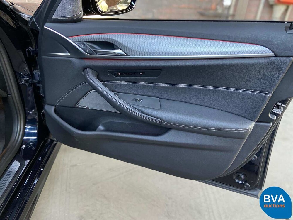 BMW 540d Touring xDrive M-Sport 2017 320pk -Garantie-, RT-068-K