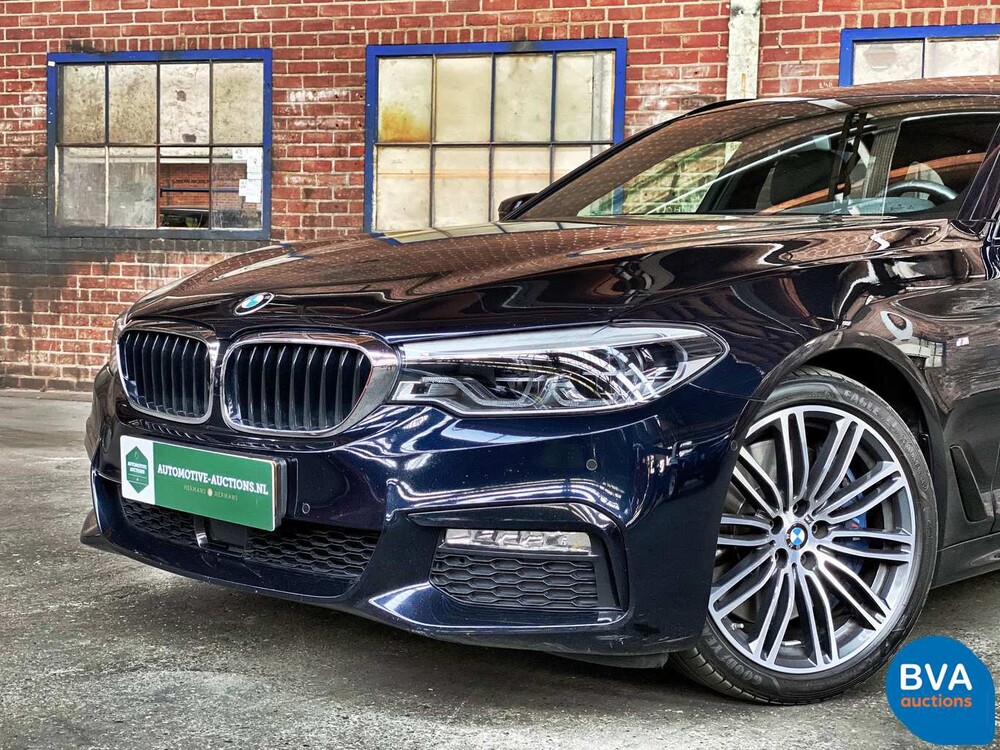 BMW 540d Touring xDrive M-Sport 2017 320pk -Garantie-, RT-068-K