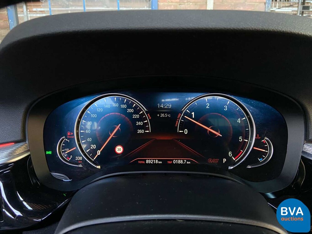 BMW 540d Touring xDrive M-Sport 2017 320pk -Garantie-, RT-068-K