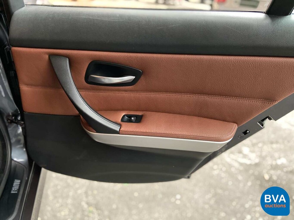 BMW 3-Serie 320I Graphite 150pk Steptronic6 -Org. NL-, 93-TF-TJ