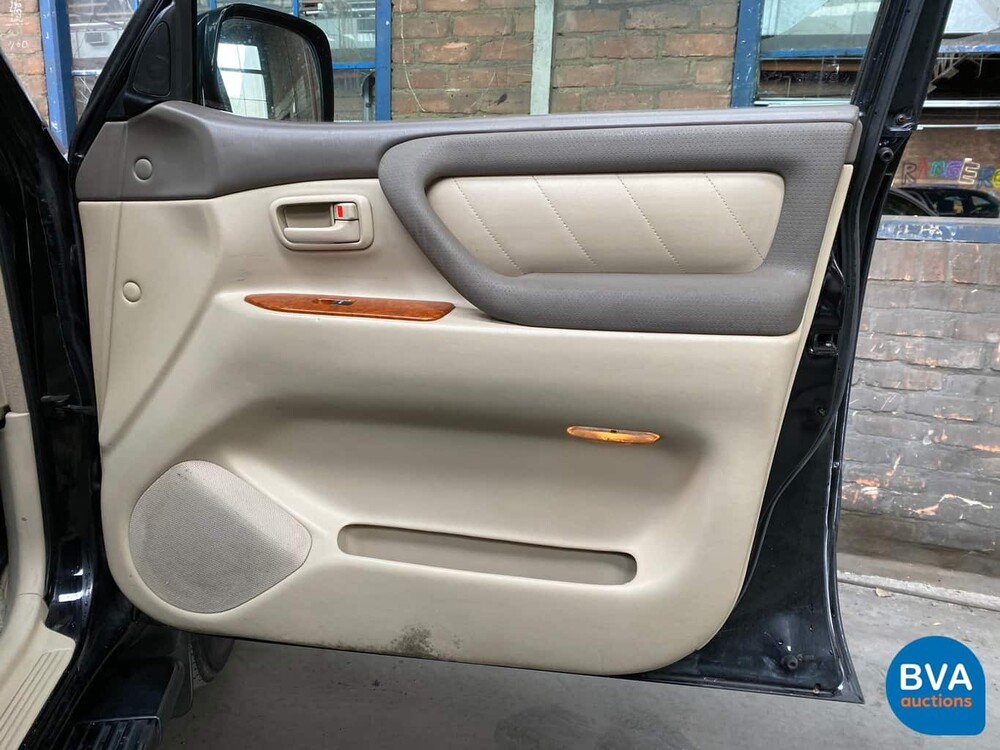 Toyota Land Cruiser 100 4.2 D 204pk Grijs Kenteken 2005, V-321-FN