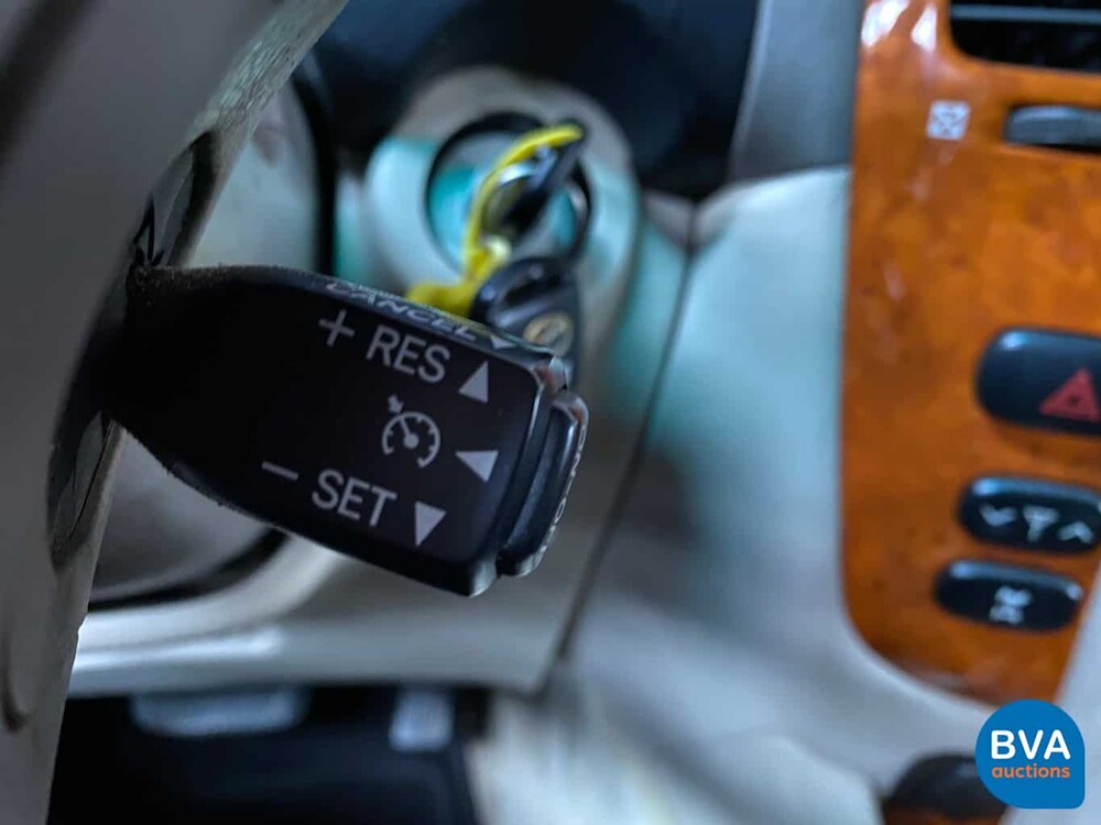 Toyota Land Cruiser 100 4.2 D 204pk Grijs Kenteken 2005, V-321-FN