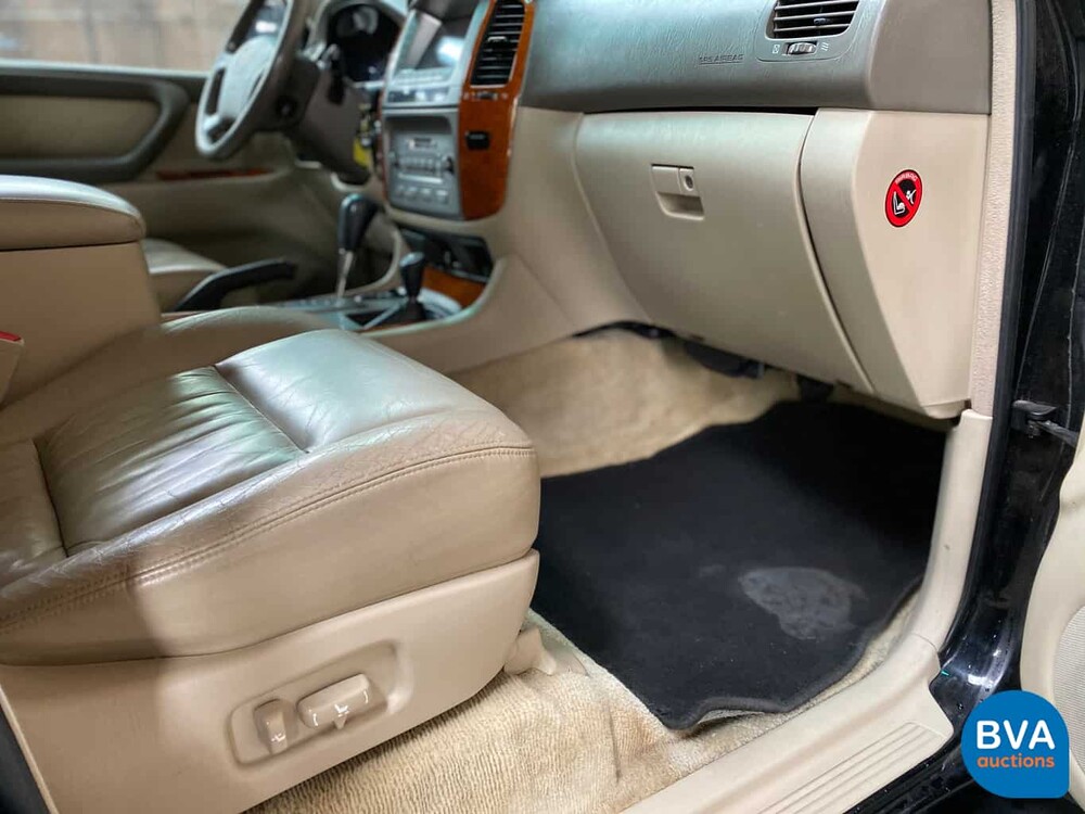 Toyota Land Cruiser 100 4.2 D 204pk Grijs Kenteken 2005, V-321-FN