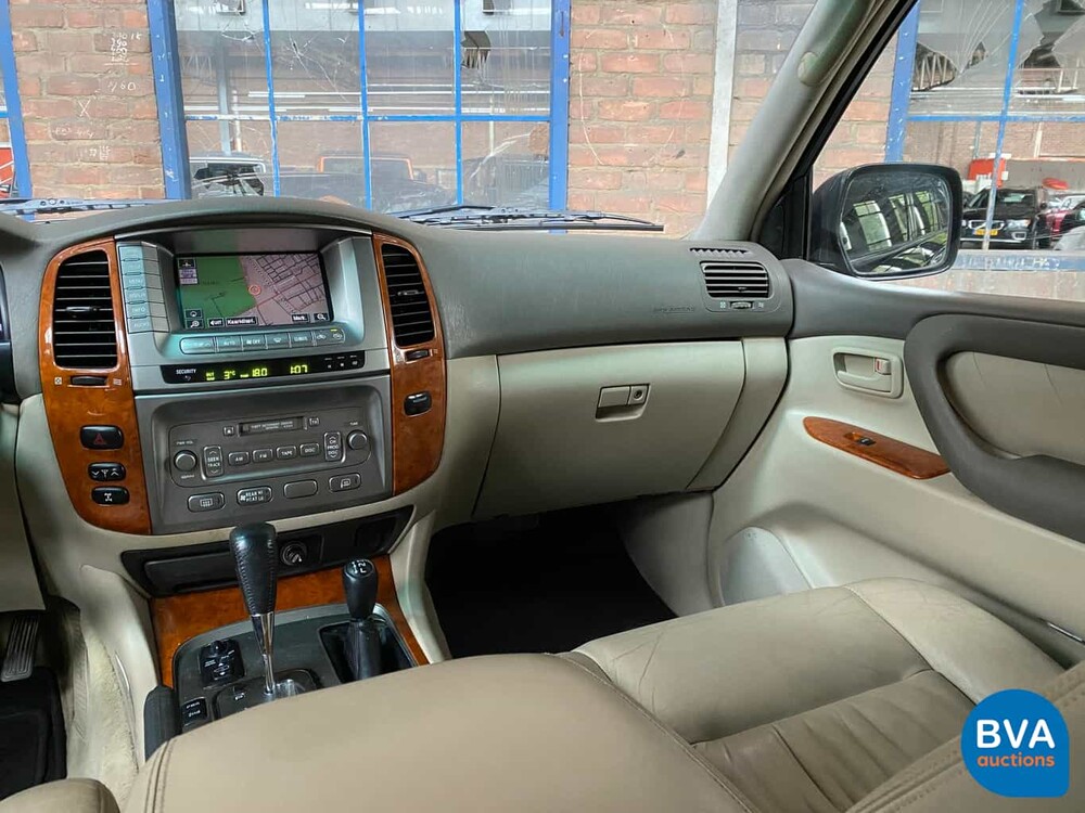 Toyota Land Cruiser 100 4.2 D 204pk Grijs Kenteken 2005, V-321-FN