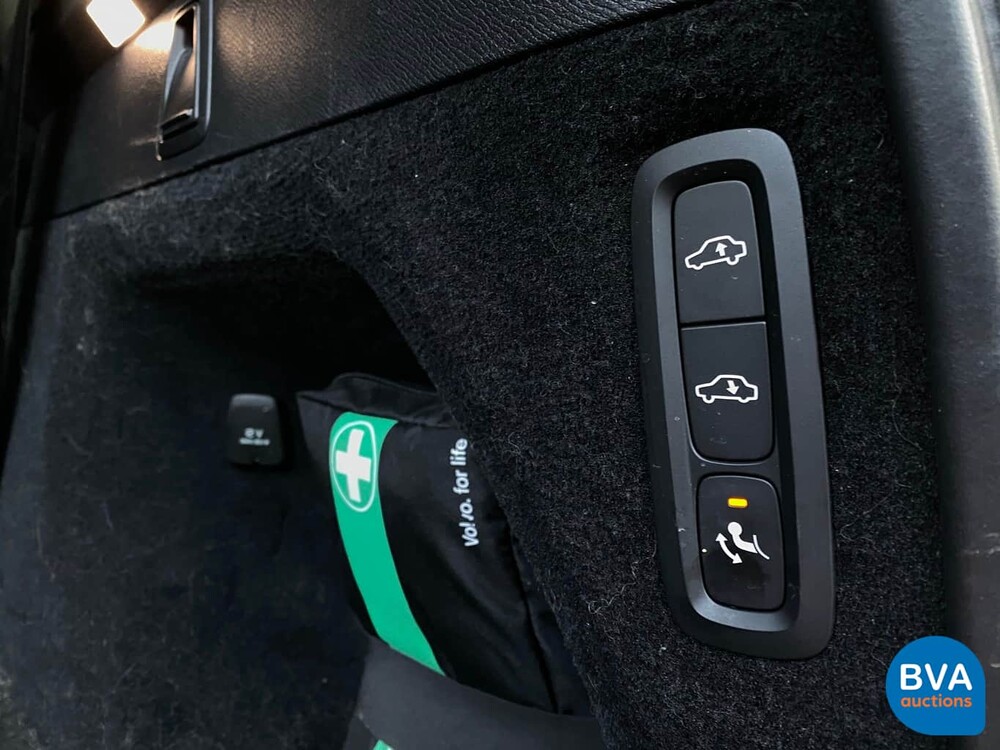 Volvo XC90 T8 Plug-in Hybrid R-Design 408pk 7-persoons 2016, KX-037-X