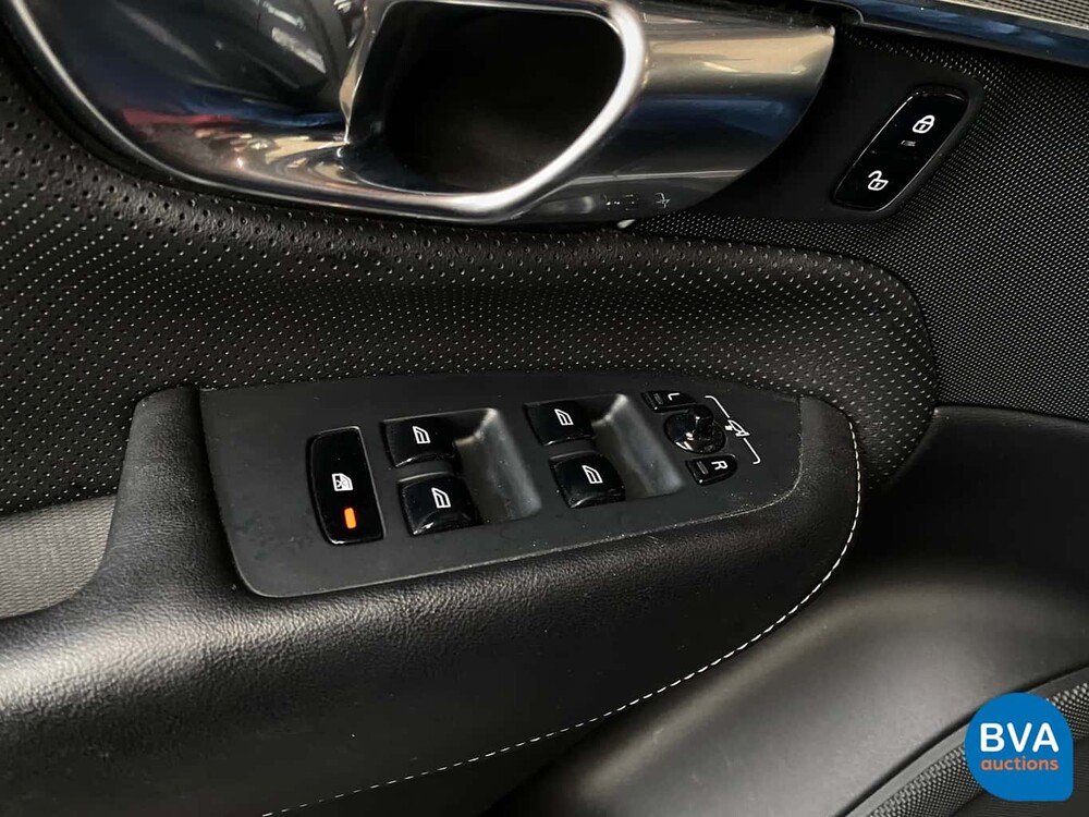 Volvo XC90 T8 Plug-in Hybrid R-Design 408pk 7-persoons 2016, KX-037-X