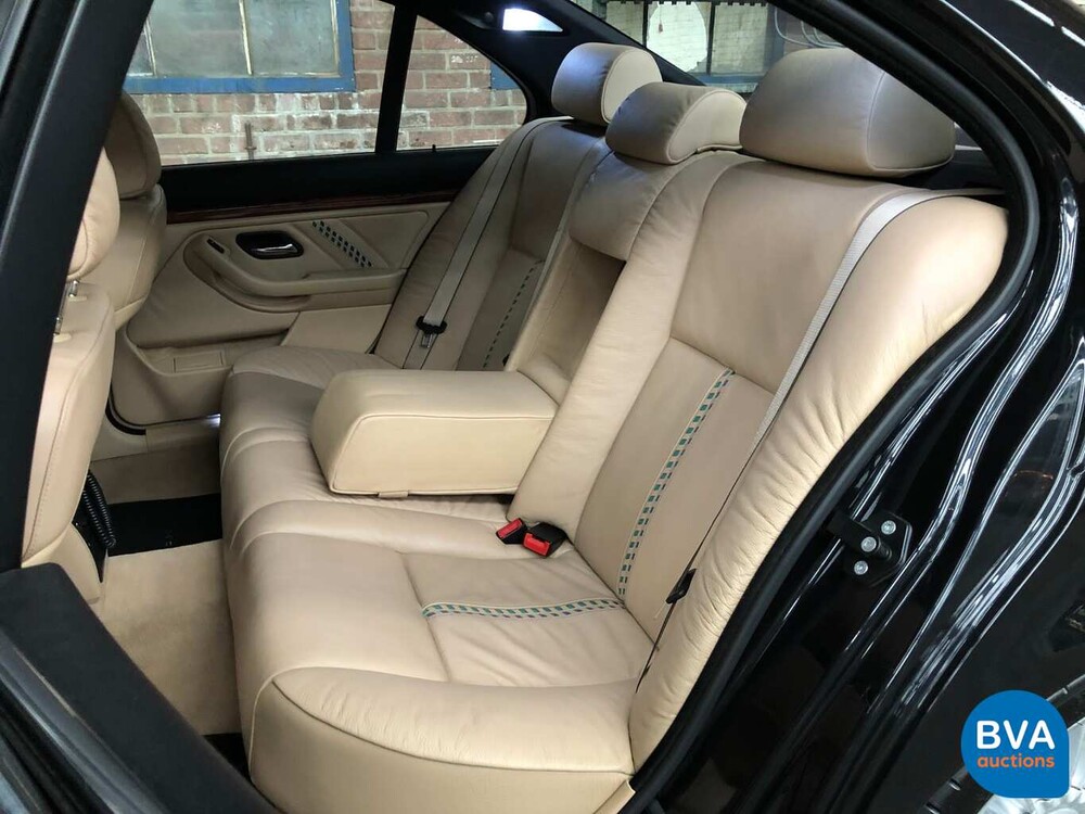 BMW Alpina B10 3.3 Sedan Facelift E39 Origineel NL 2003, NL-kenteken