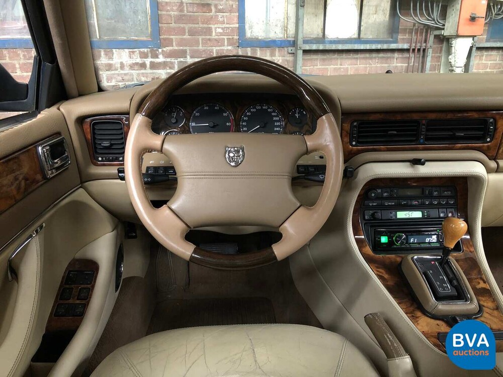 Jaguar Sovereign 4.0 241pk Origineel NL 1996, PJ-SN-04