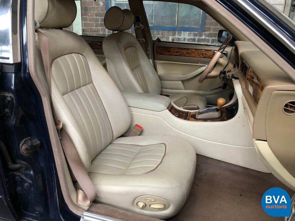 Jaguar Sovereign 4.0 241pk Origineel NL 1996, PJ-SN-04