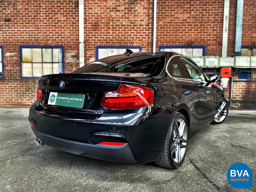 BMW 220d Coupe M-Sport 190pk 2016 2-serie M-Pakket Steptronic