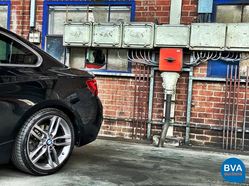 BMW 220d Coupe M-Sport 190pk 2016 2-serie M-Pakket Steptronic