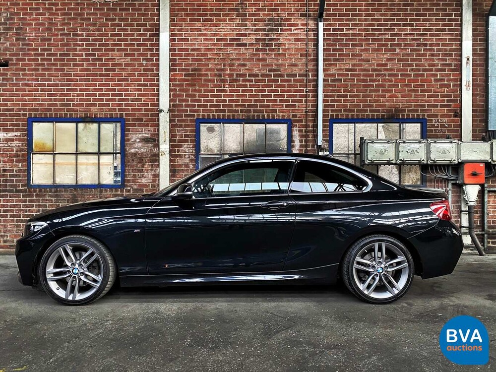 BMW 220d Coupe M-Sport 190pk 2016 2-serie M-Pakket Steptronic