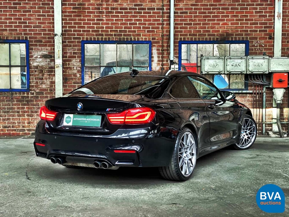 BMW M4 Competition 450pk Drivelogic Coupe 4-serie 2018 M-Performance