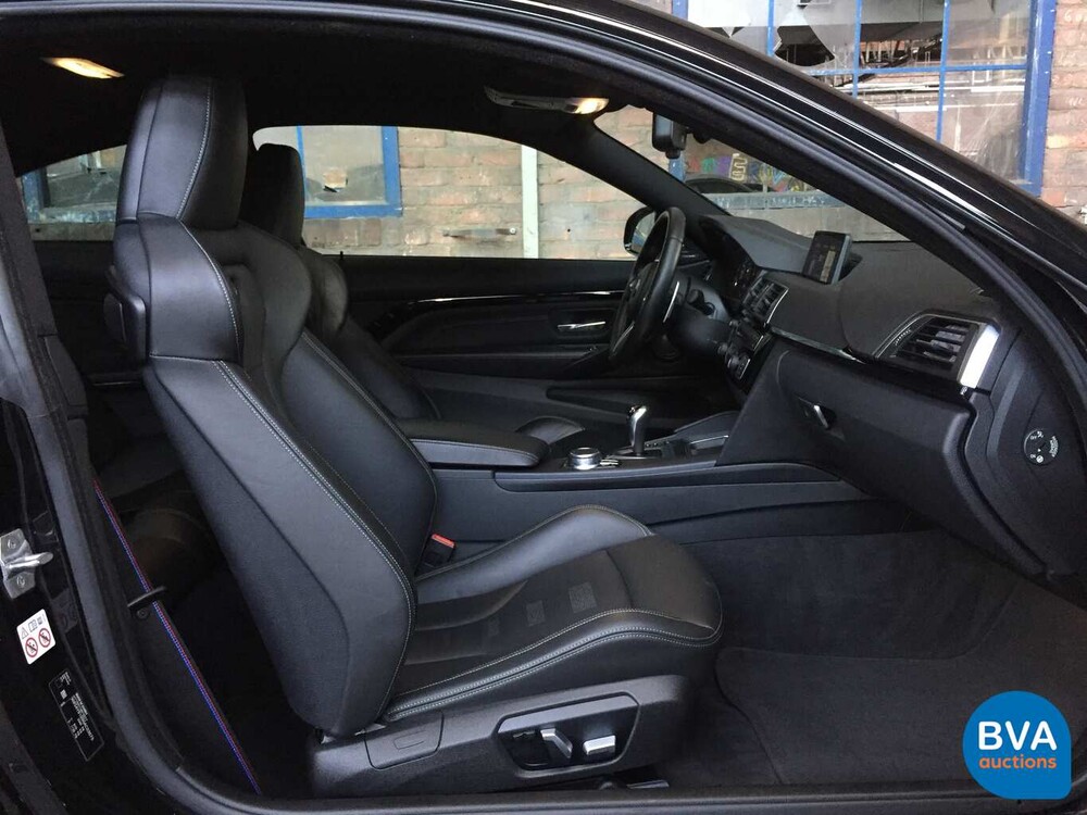 BMW M4 Competition 450pk Drivelogic Coupe 4-serie 2018 M-Performance