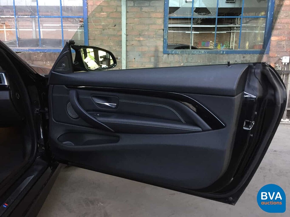 BMW M4 Competition 450pk Drivelogic Coupe 4-serie 2018 M-Performance