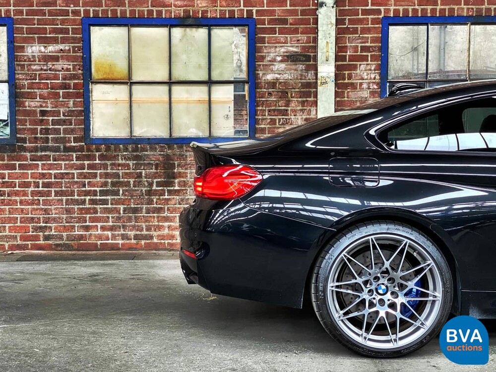 BMW M4 Competition 450pk Drivelogic Coupe 4-serie 2018 M-Performance