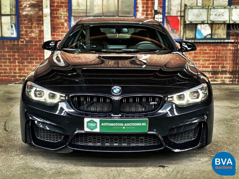 BMW M4 Competition 450pk Drivelogic Coupe 4-serie 2018 M-Performance