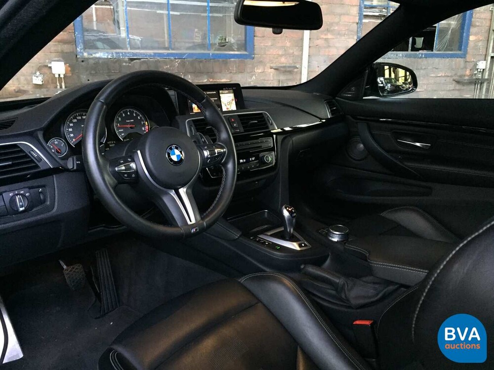 BMW M4 Competition 450pk Drivelogic Coupe 4-serie 2018 M-Performance
