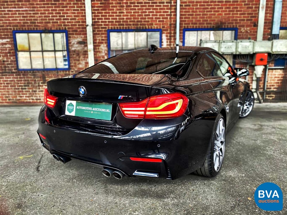 BMW M4 Competition 450pk Drivelogic Coupe 4-serie 2018 M-Performance