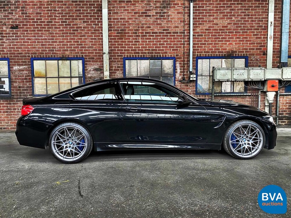 BMW M4 Competition 450pk Drivelogic Coupe 4-serie 2018 M-Performance