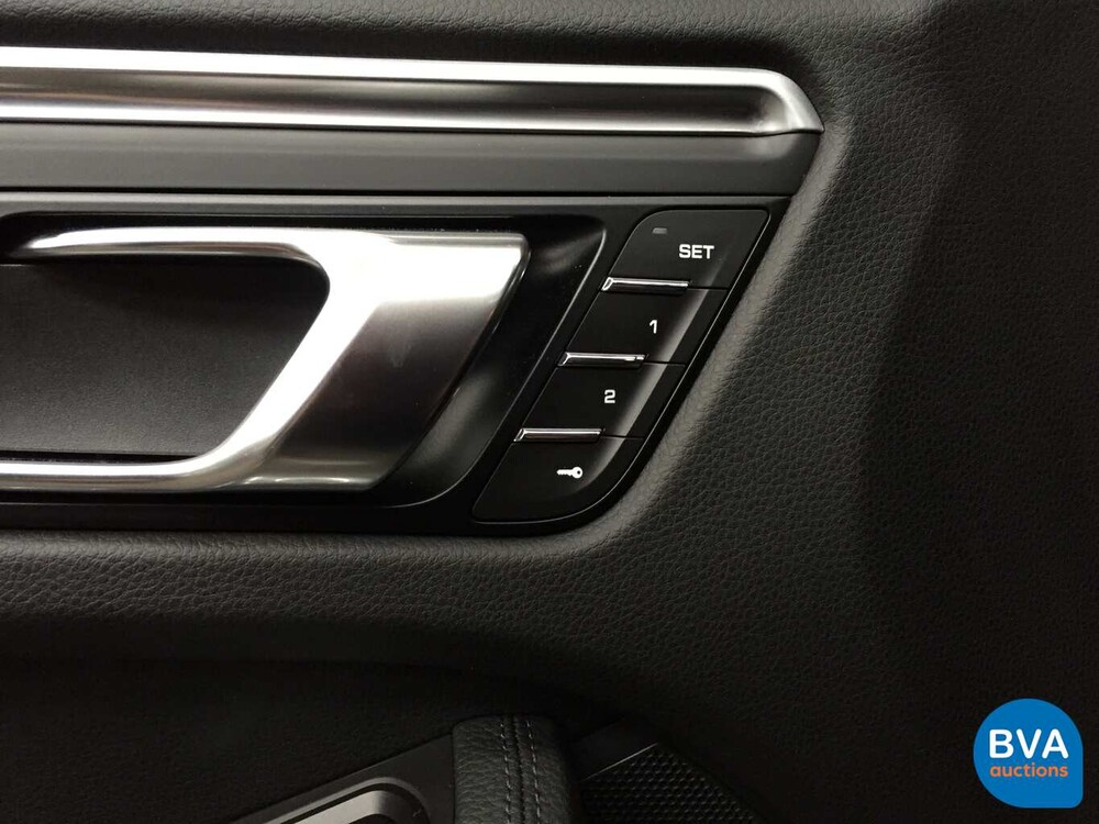 Porsche Macan PDK Benzine 245pk MY-2020 -Garantie-