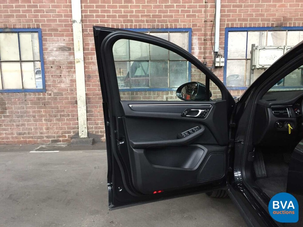 Porsche Macan PDK Benzine 245pk MY-2020 -Garantie-