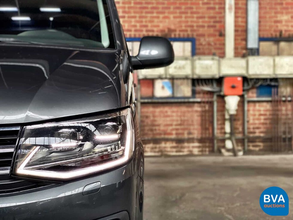 Volkswagen Caravelle Transporter Dubbelcabine 2.0 TDI 150pk DSG 2018 High-line, V-457-PH