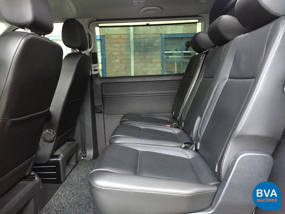 Volkswagen Caravelle Transporter Dubbelcabine 2.0 TDI 150pk DSG 2018 High-line, V-457-PH