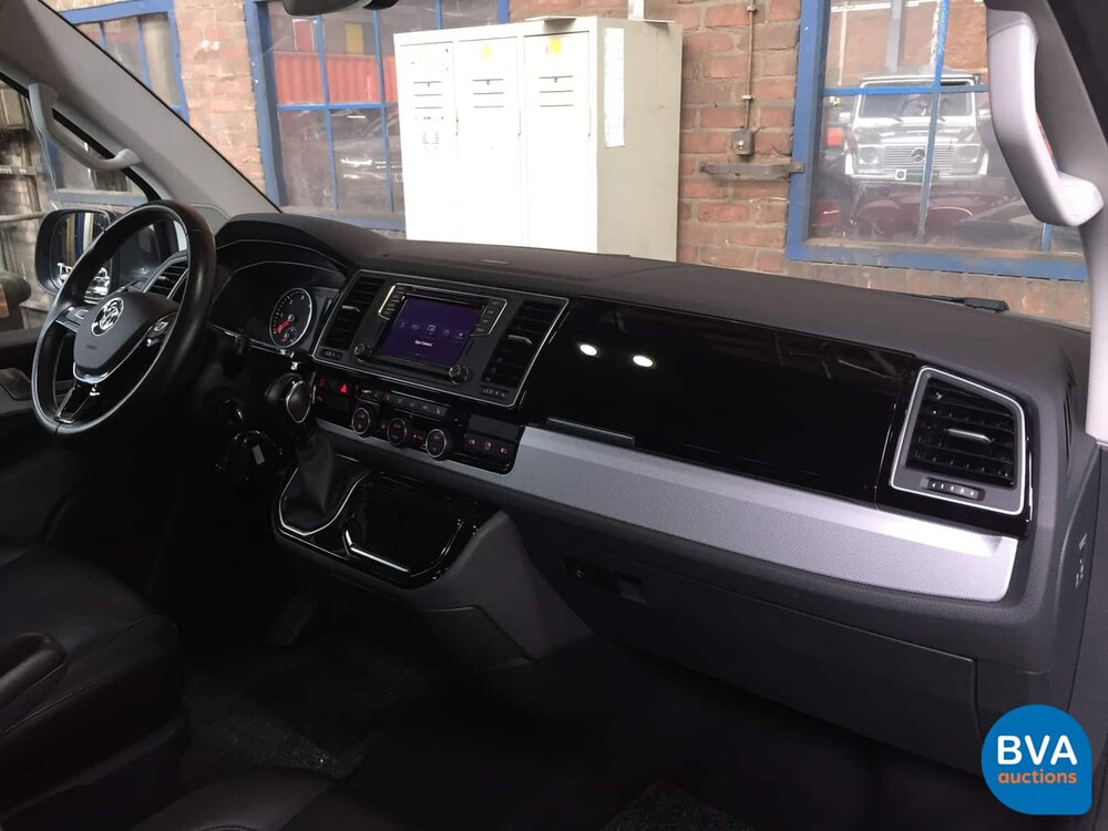 Volkswagen Caravelle Transporter Dubbelcabine 2.0 TDI 150pk DSG 2018 High-line, V-457-PH